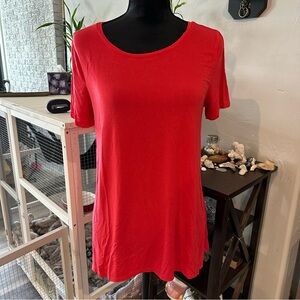 Amazon Essentials Women's Bright Red Short Sleeve Tee